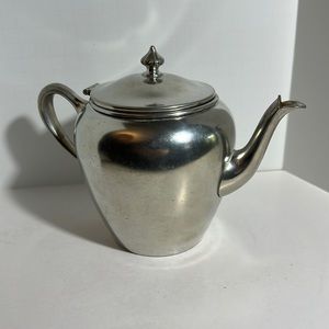 New Amsterdam Vintage Pewter Teapot